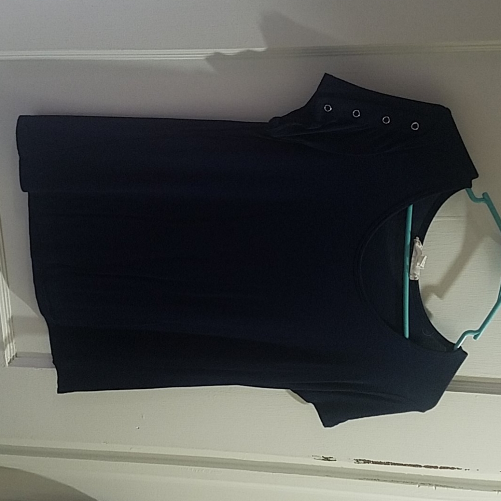 Navy blue t shirt